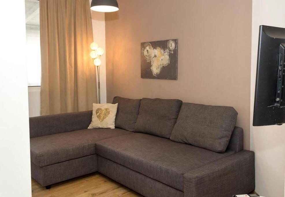 Modern Bright Apartment Close To City Center And Grand Mall Varna Ngoại thất bức ảnh