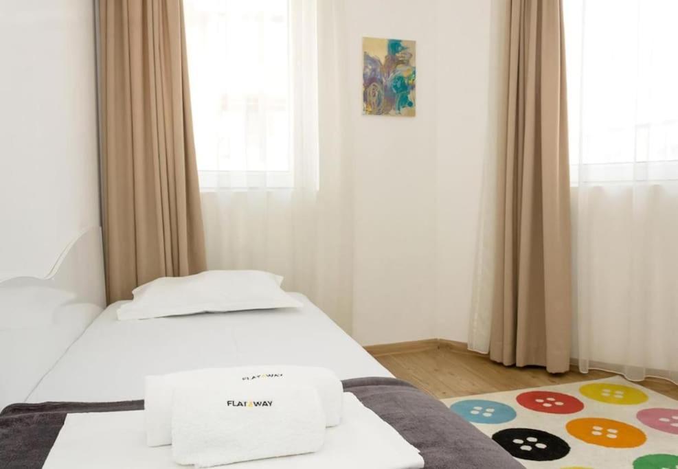 Modern Bright Apartment Close To City Center And Grand Mall Varna Ngoại thất bức ảnh